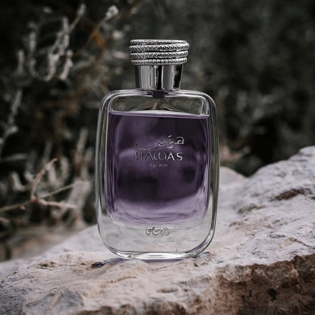 Eau de Parfum Spray 3.33 Ounce Q514