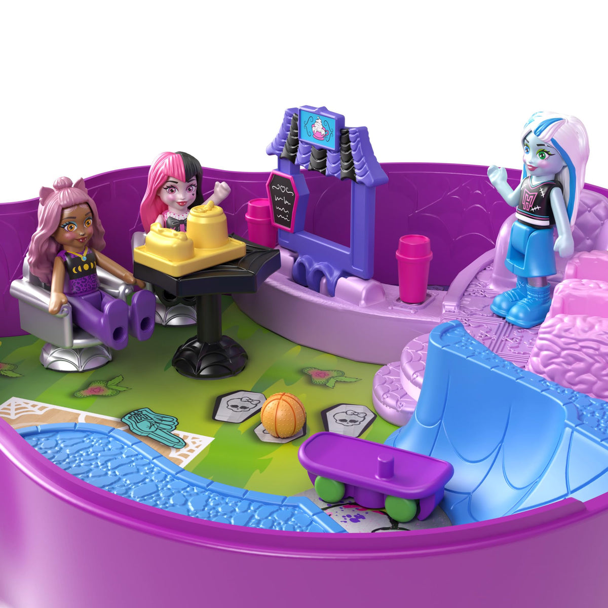Monster High Playset with 3 Micro Dolls & 10 Accessories H488613