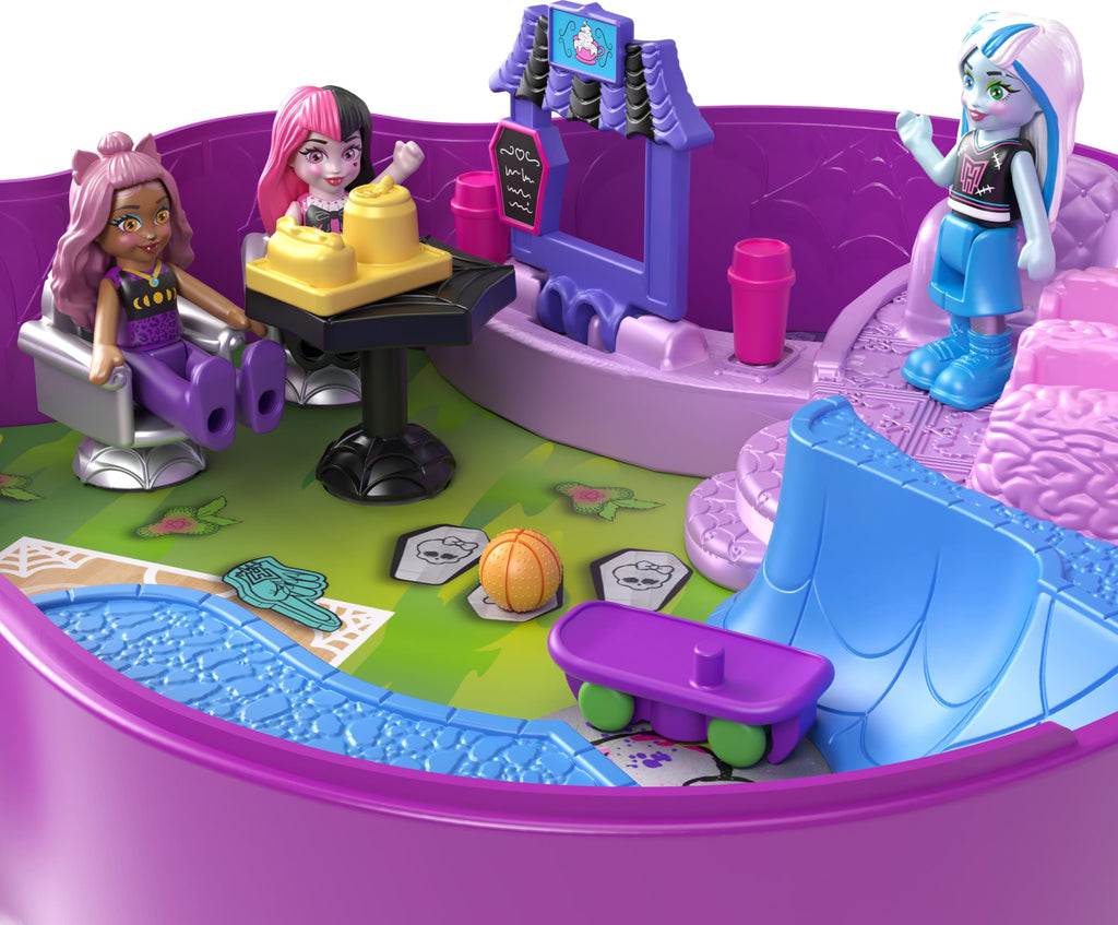 Monster High Playset with 3 Micro Dolls & 10 Accessories H488613
